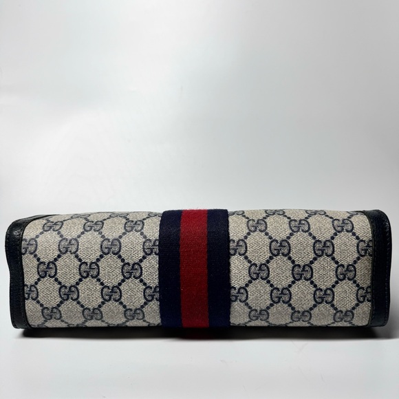 GUCCI GG monogram supreme vintage Clutch - Picture 8 of 14